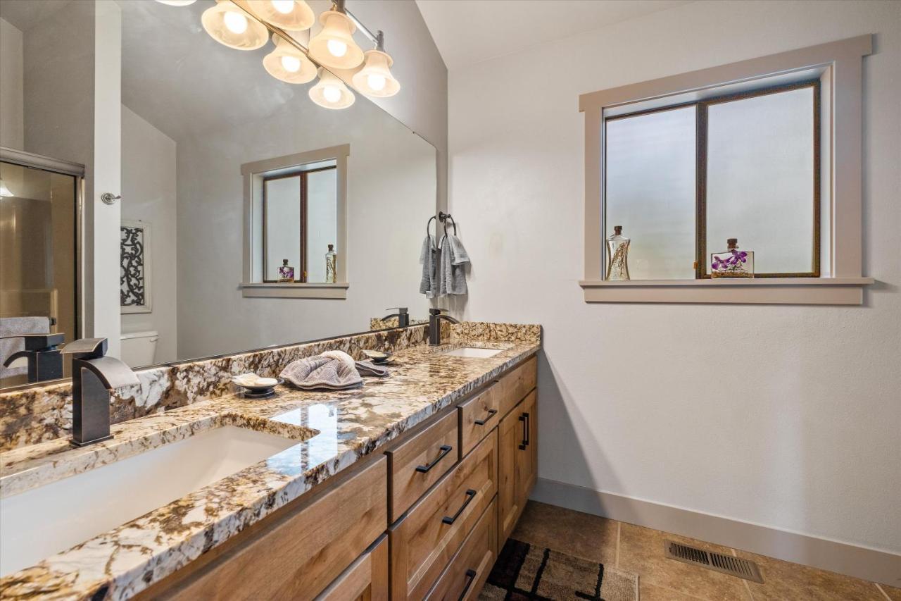 Villa Great Kitchen, Ac, Sharc Access, Hot Tub, Bring Pet! à Sunriver Extérieur photo